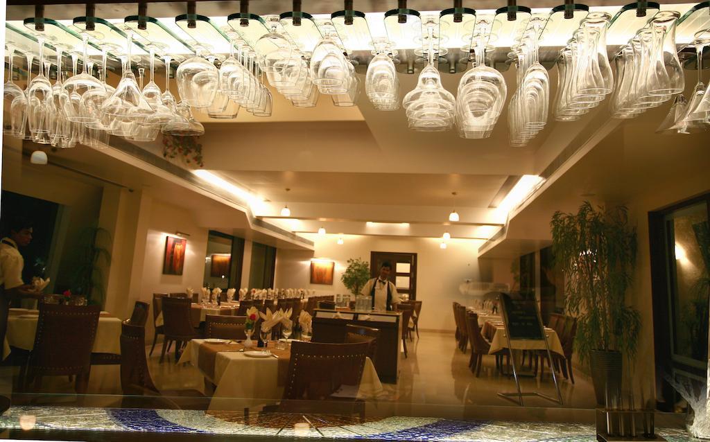Sentosa Resorts & Water Park Chinchvad Dış mekan fotoğraf
