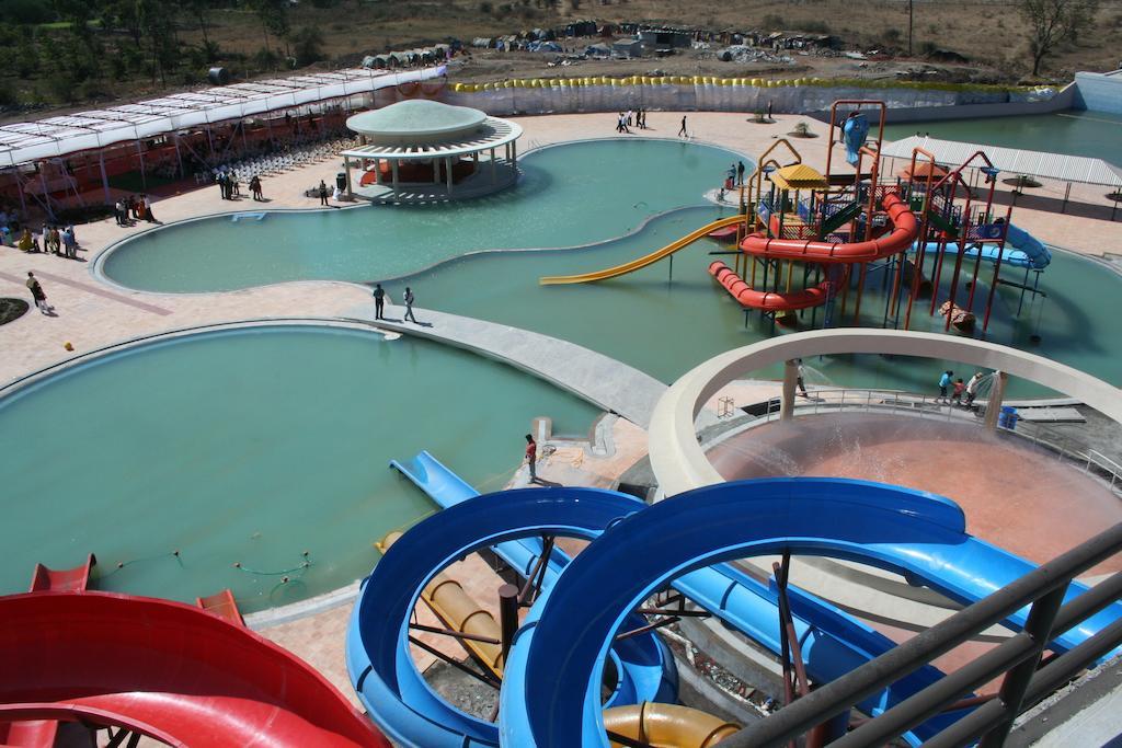Sentosa Resorts & Water Park Chinchvad Dış mekan fotoğraf
