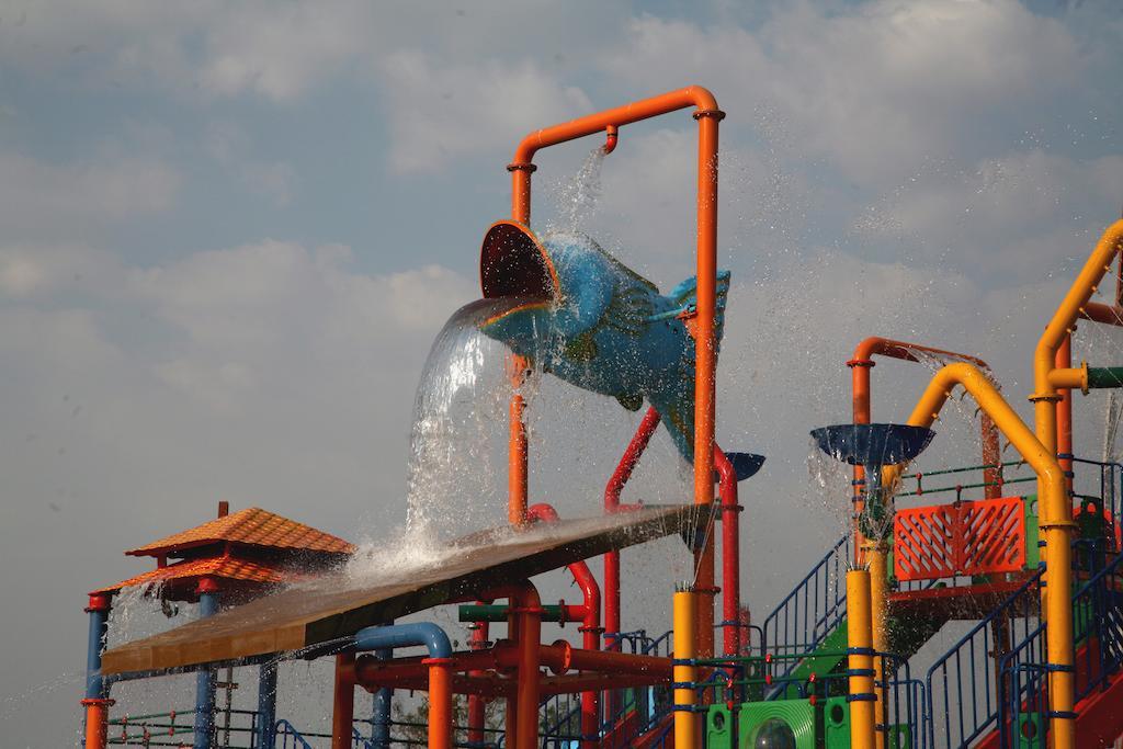 Sentosa Resorts & Water Park Chinchvad Dış mekan fotoğraf