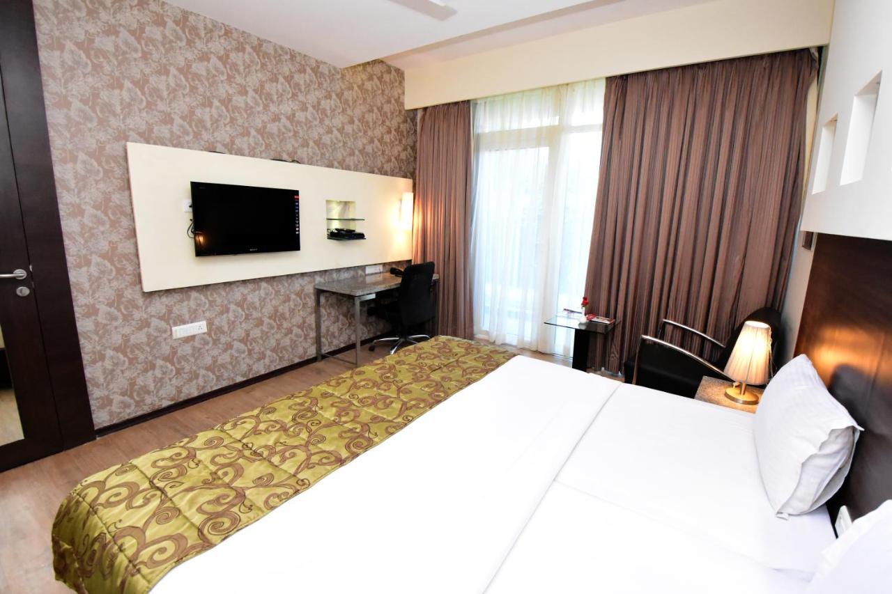 Sentosa Resorts & Water Park Chinchvad Dış mekan fotoğraf